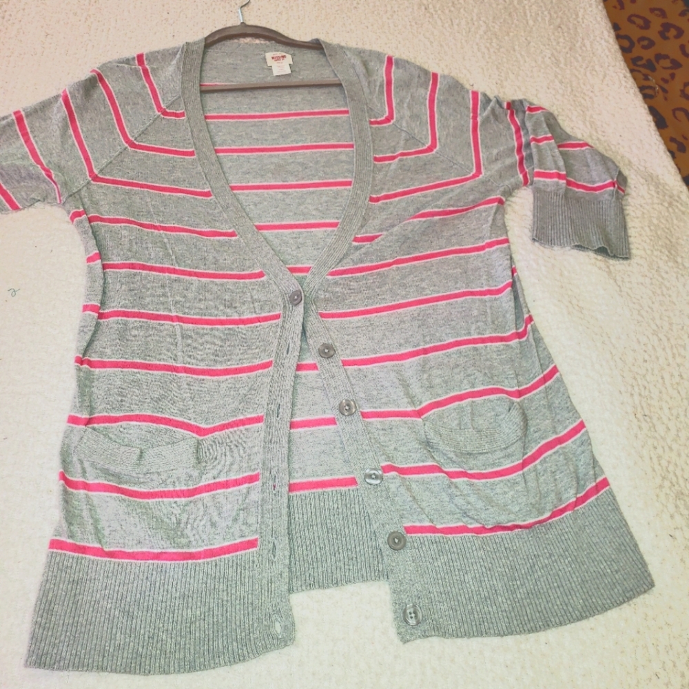 Gray n pink sweater